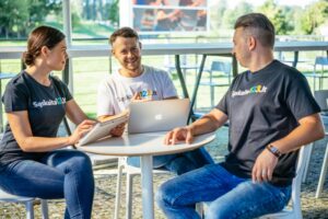 Virtualūs asistentai freelancer’iui: ar verta samdyti pagalbininką?
